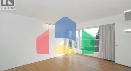 Residential - Single Family Home - West Vancouver, Canada - Canada