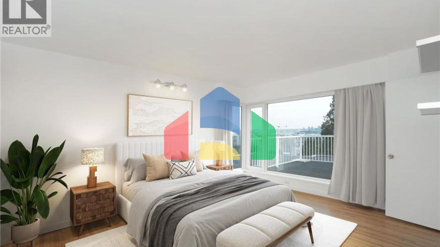 Residential - Single Family Home - West Vancouver, Canada - Canada