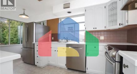 Residential - Single Family Home - West Vancouver, Canada - Canada