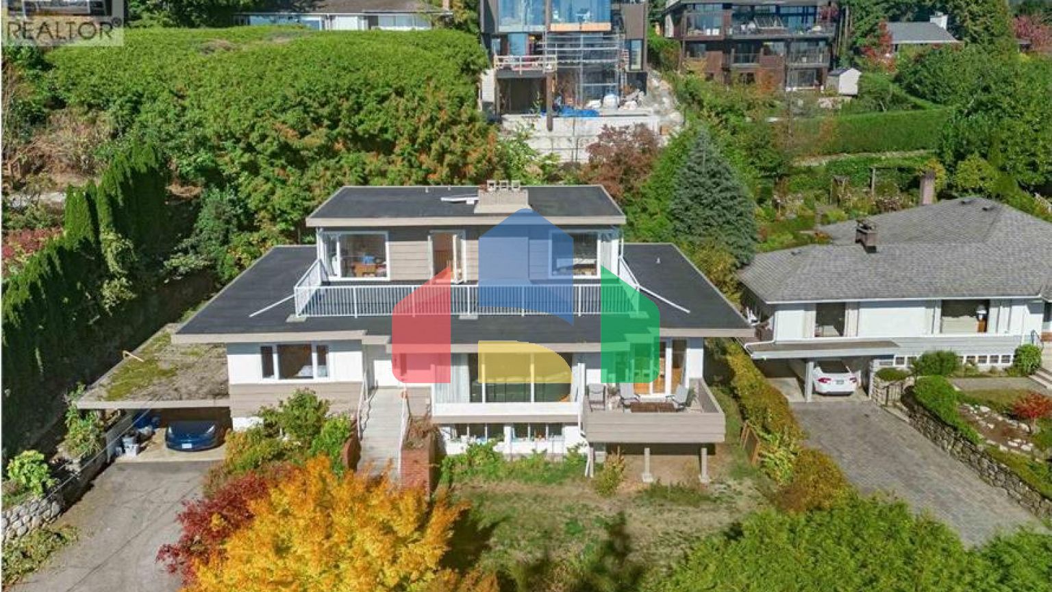 Residential - Single Family Home - West Vancouver, Canada - Canada