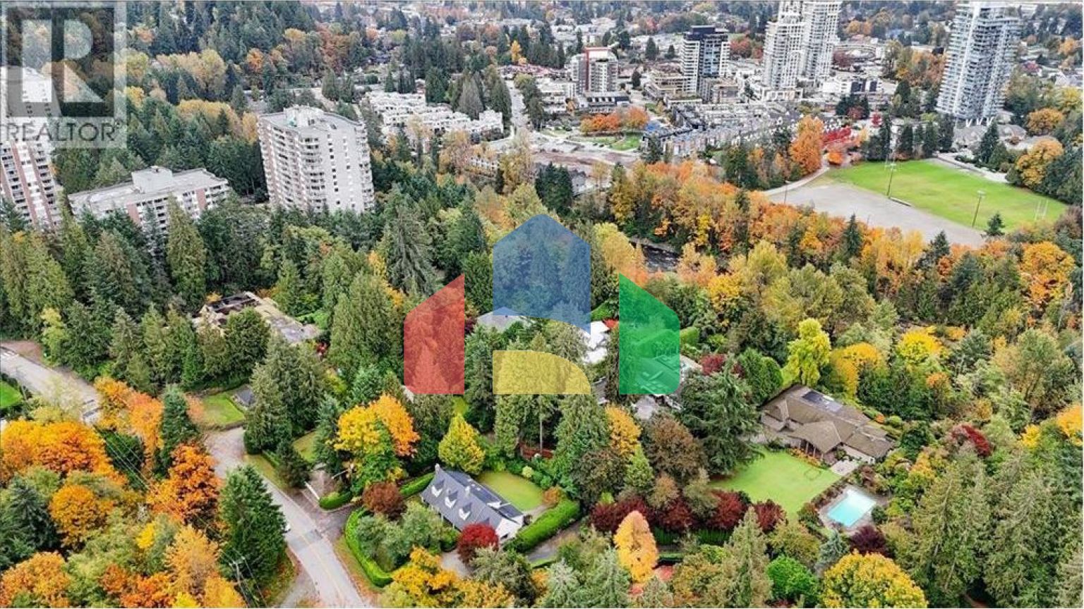 Residential - Single Family Home - West Vancouver, Canada - Canada