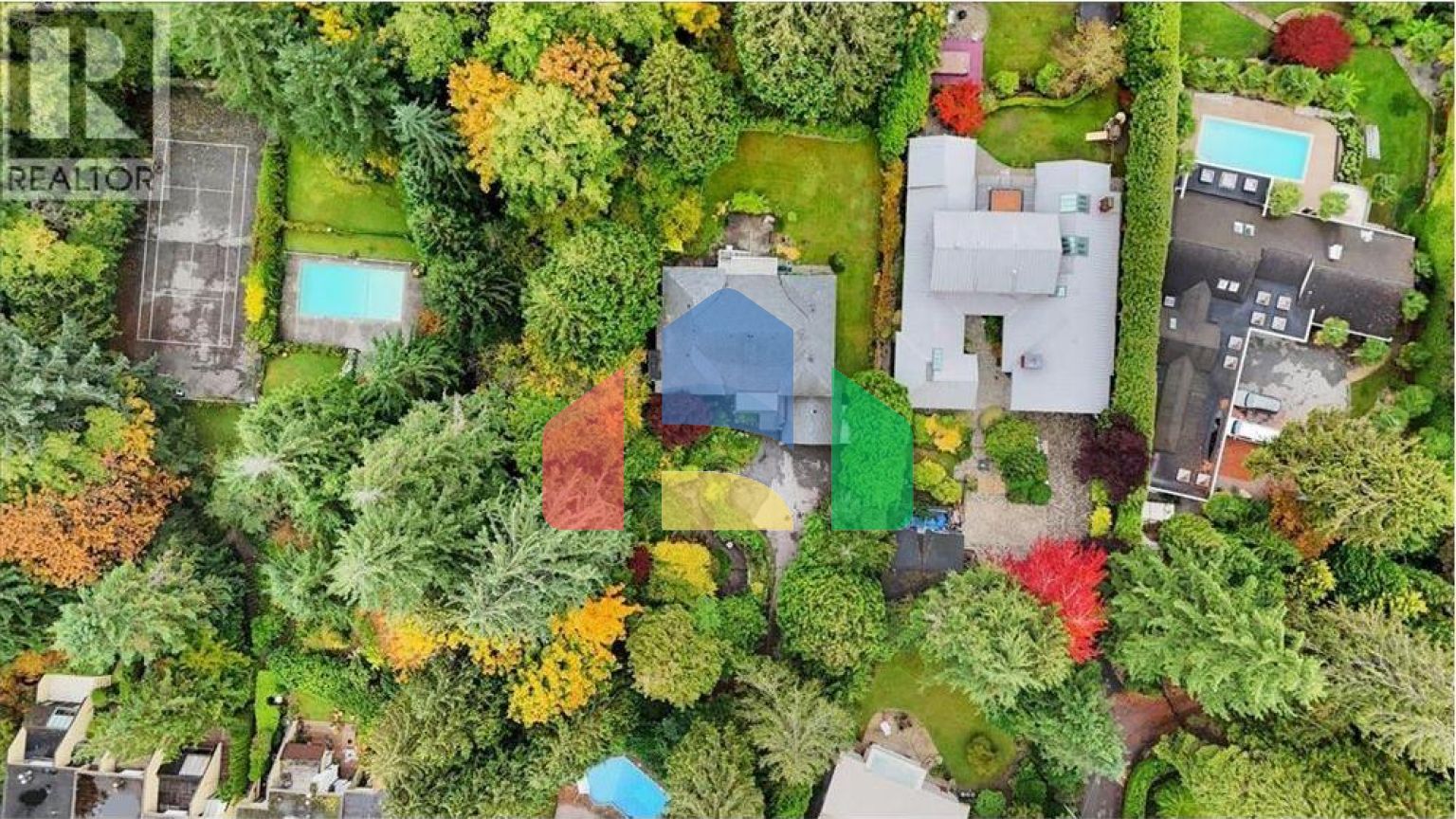 Residential - Single Family Home - West Vancouver, Canada - Canada