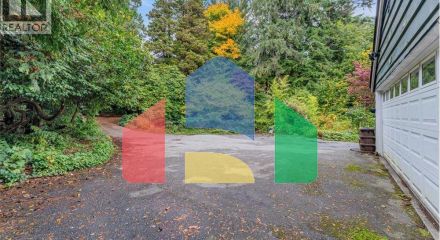 Residential - Single Family Home - West Vancouver, Canada - Canada