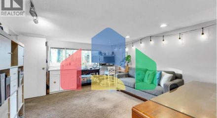 Residential - Single Family Home - West Vancouver, Canada - Canada