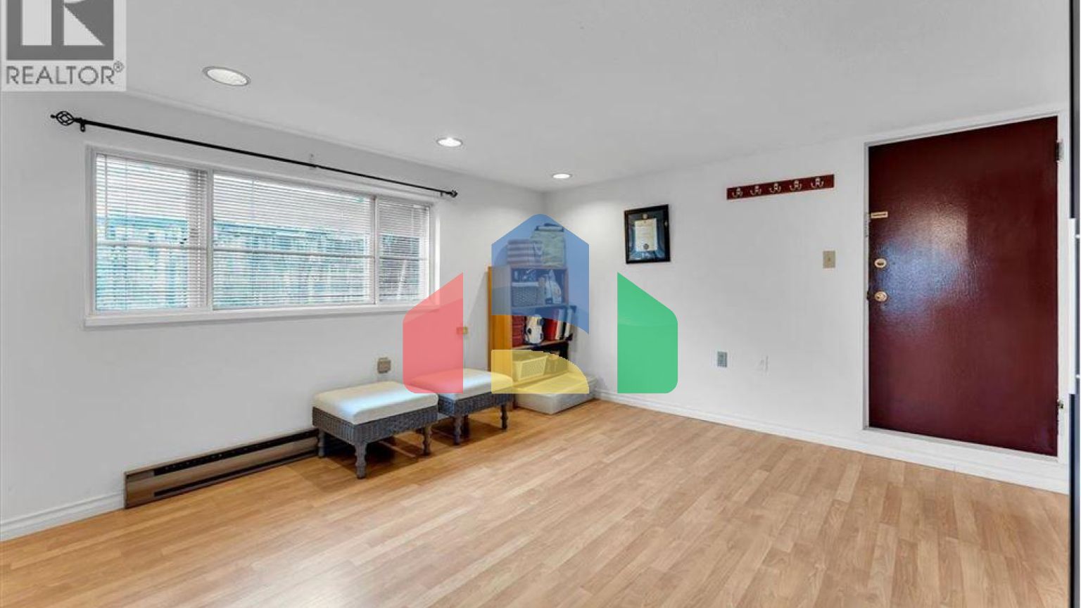 Residential - Single Family Home - West Vancouver, Canada - Canada