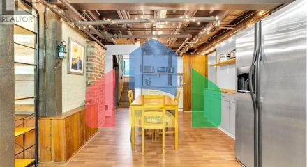 Residential - Single Family Home - West Vancouver, Canada - Canada