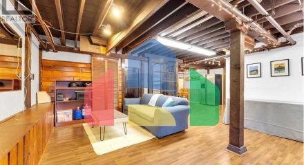 Residential - Single Family Home - West Vancouver, Canada - Canada