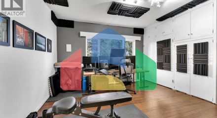 Residential - Single Family Home - West Vancouver, Canada - Canada