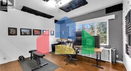 Residential - Single Family Home - West Vancouver, Canada - Canada