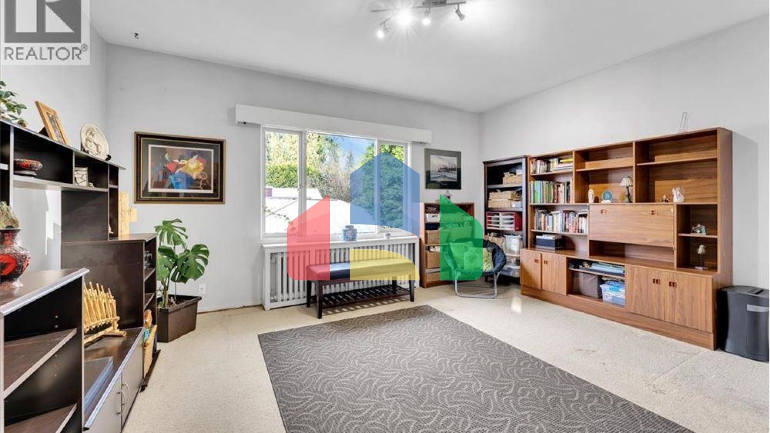 Residential - Single Family Home - West Vancouver, Canada - Canada