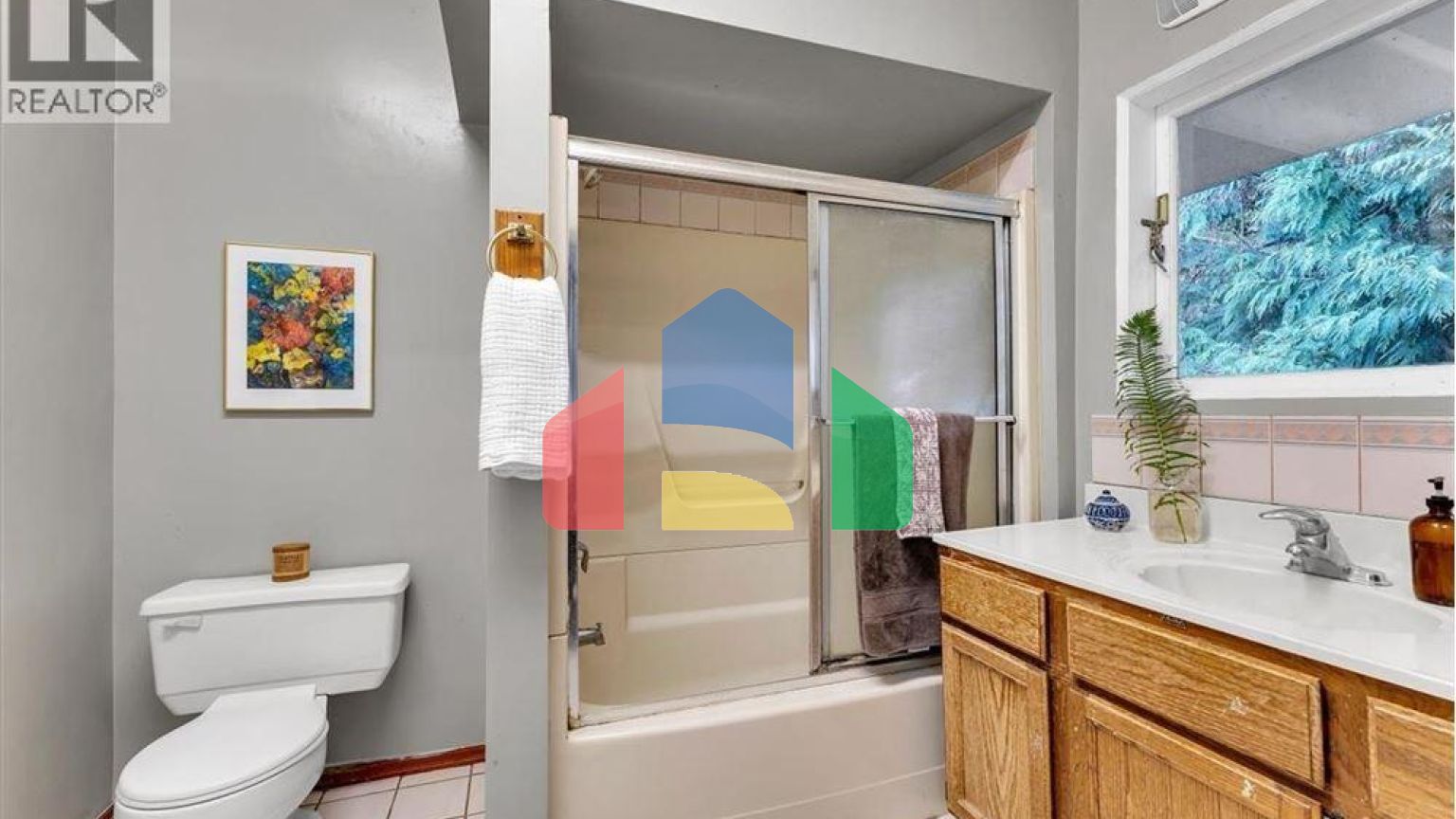 Residential - Single Family Home - West Vancouver, Canada - Canada