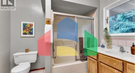 Residential - Single Family Home - West Vancouver, Canada - Canada