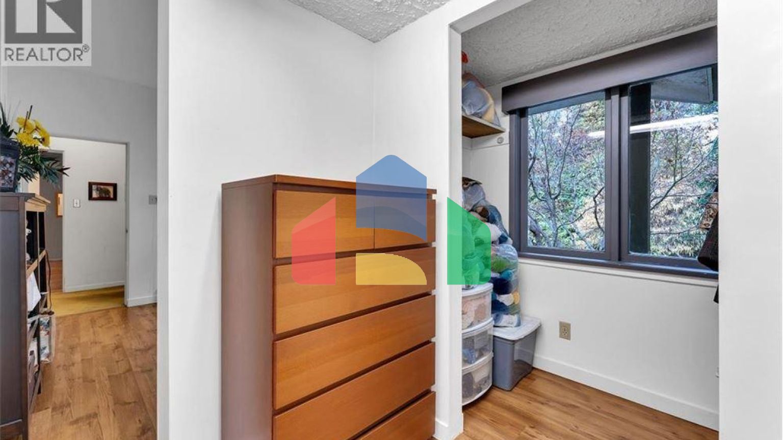 Residential - Single Family Home - West Vancouver, Canada - Canada