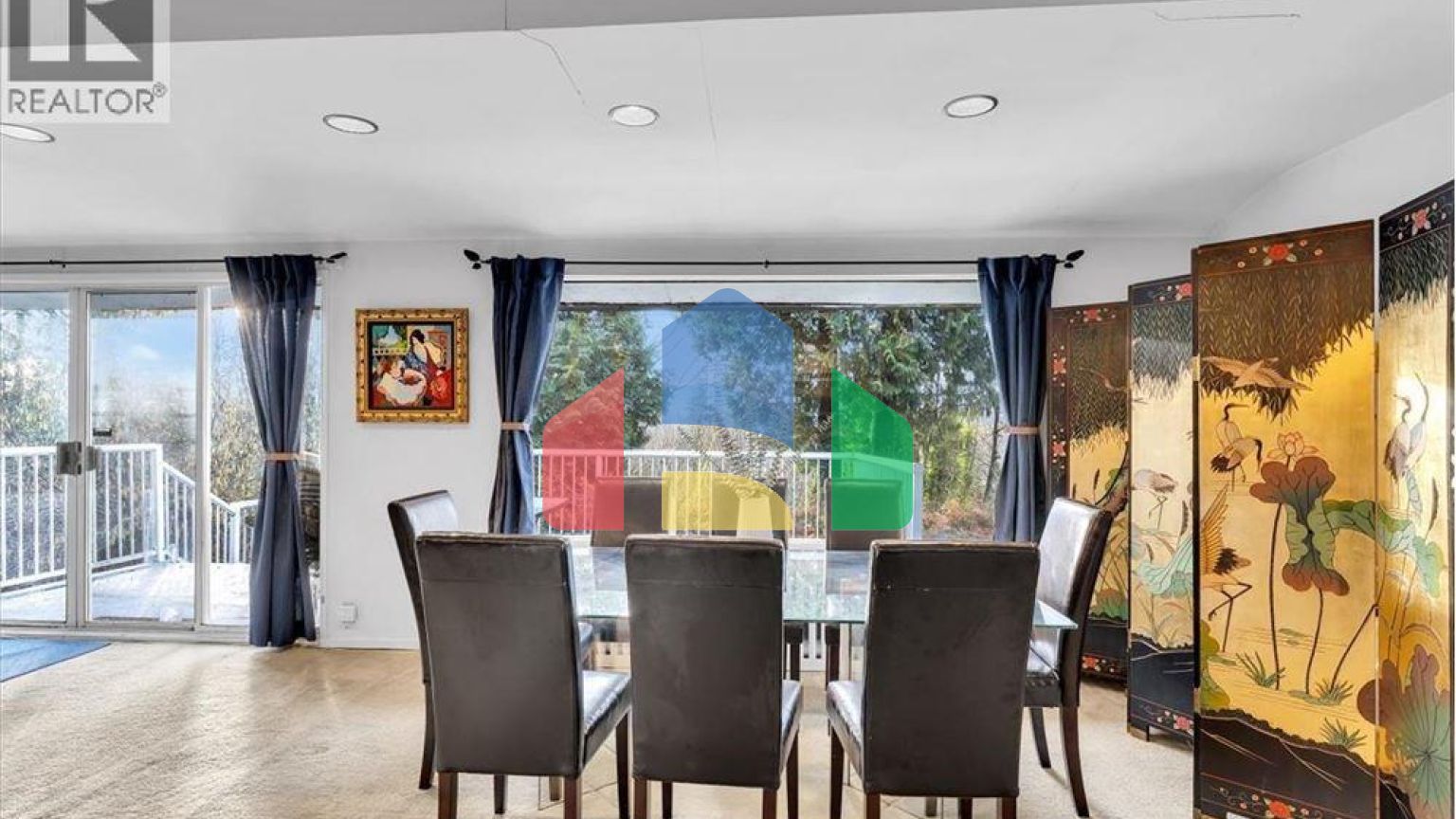 Residential - Single Family Home - West Vancouver, Canada - Canada