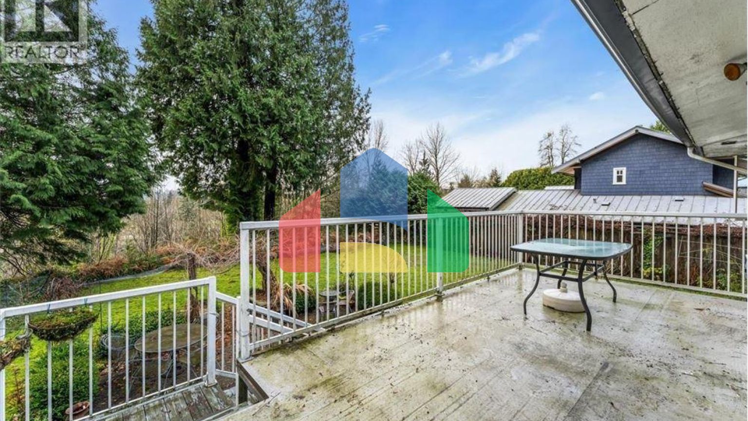 Residential - Single Family Home - West Vancouver, Canada - Canada