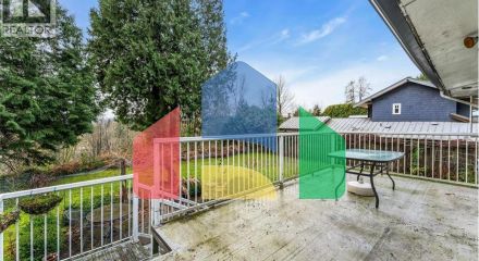 Residential - Single Family Home - West Vancouver, Canada - Canada