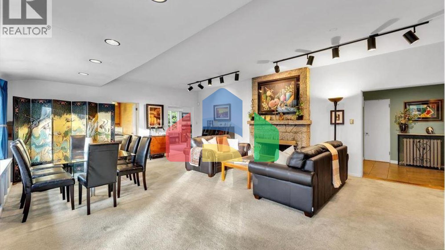 Residential - Single Family Home - West Vancouver, Canada - Canada