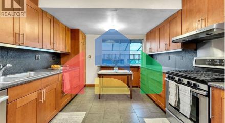 Residential - Single Family Home - West Vancouver, Canada - Canada