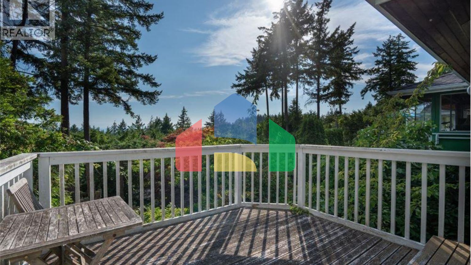 Residential - Single Family Home - West Vancouver, Canada - Canada