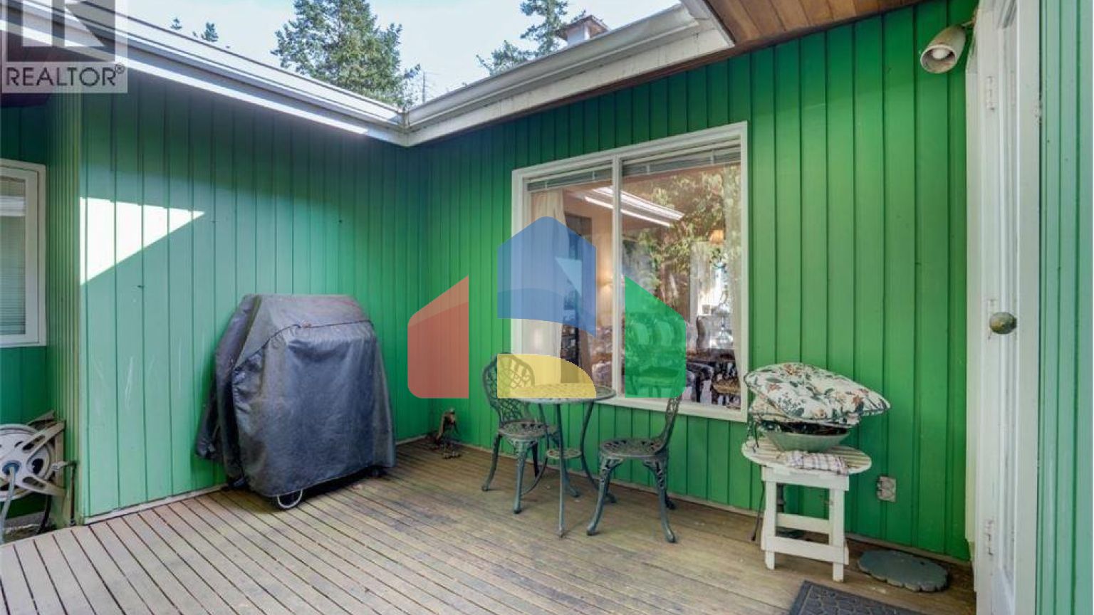 Residential - Single Family Home - West Vancouver, Canada - Canada