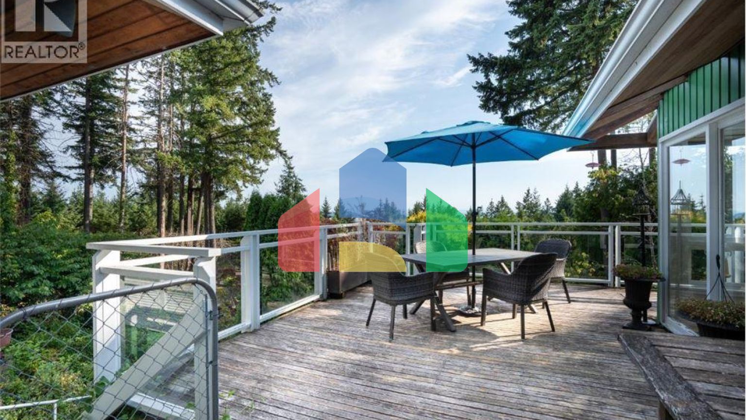 Residential - Single Family Home - West Vancouver, Canada - Canada