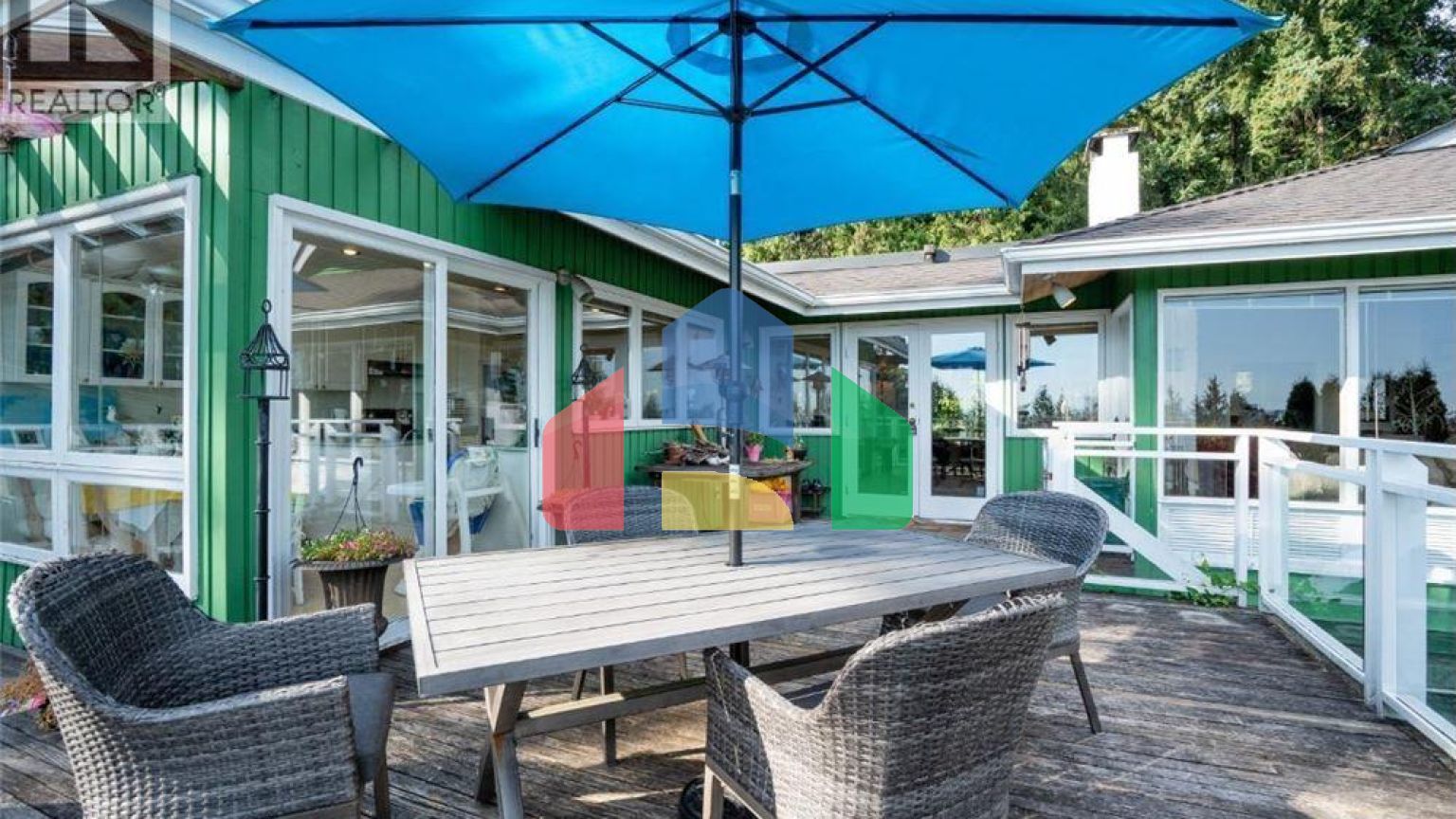 Residential - Single Family Home - West Vancouver, Canada - Canada