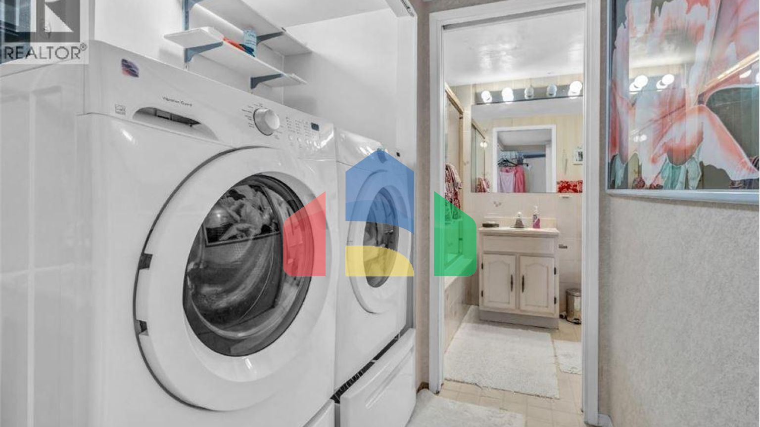 Residential - Single Family Home - West Vancouver, Canada - Canada