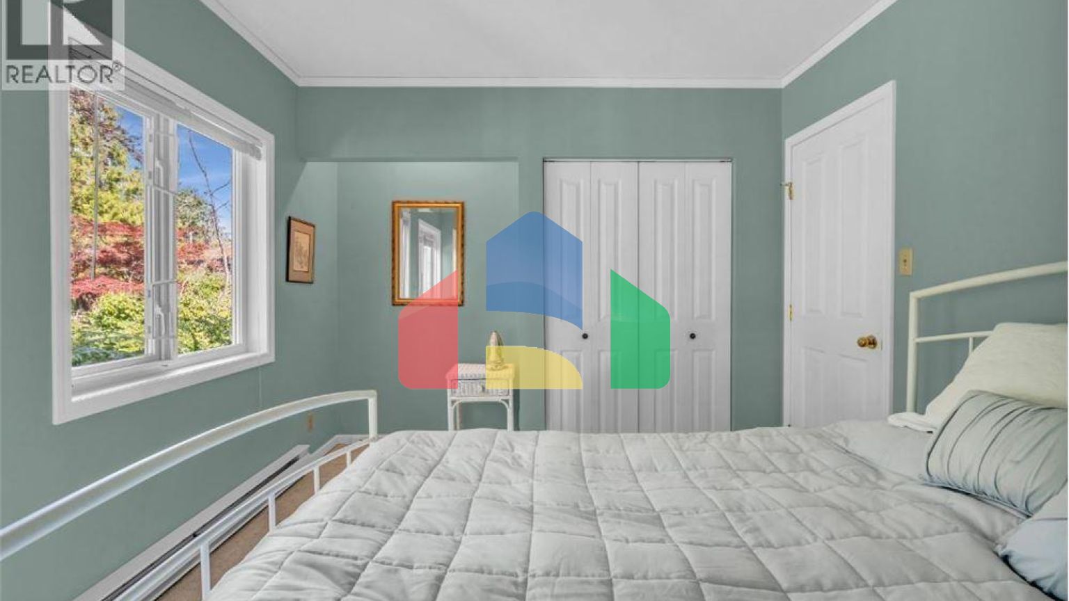 Residential - Single Family Home - West Vancouver, Canada - Canada