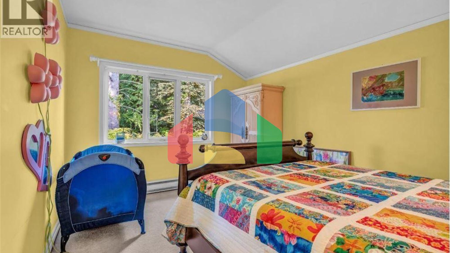 Residential - Single Family Home - West Vancouver, Canada - Canada