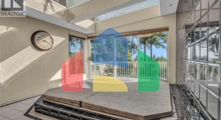 Residential - Single Family Home - West Vancouver, Canada - Canada