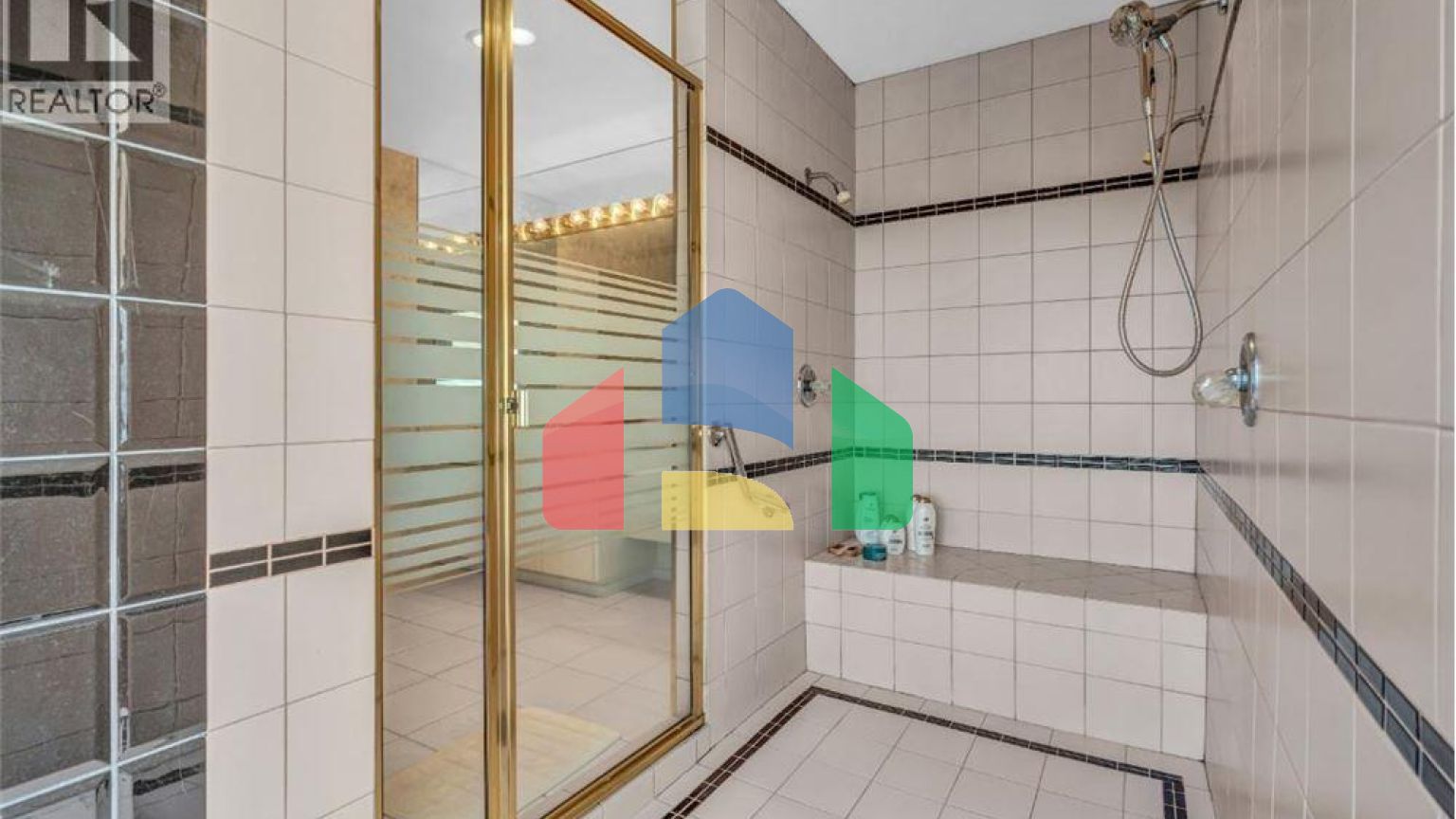 Residential - Single Family Home - West Vancouver, Canada - Canada