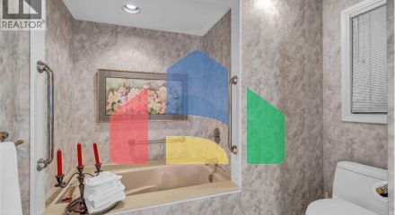 Residential - Single Family Home - West Vancouver, Canada - Canada