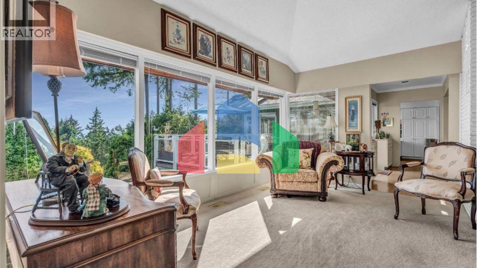 Residential - Single Family Home - West Vancouver, Canada - Canada