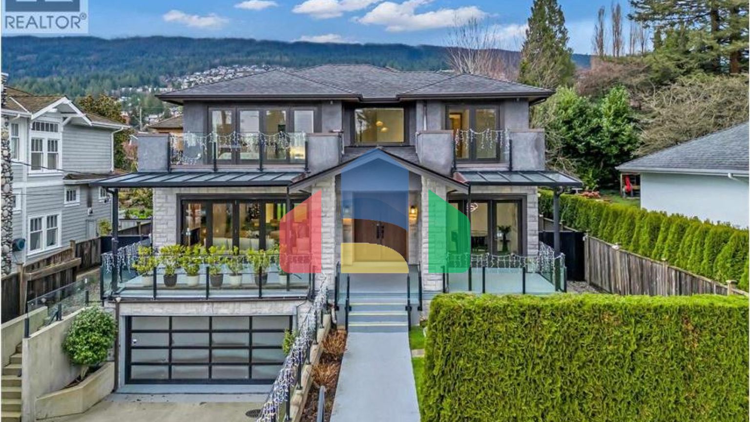 Residential - Single Family Home - West Vancouver, Canada - Canada