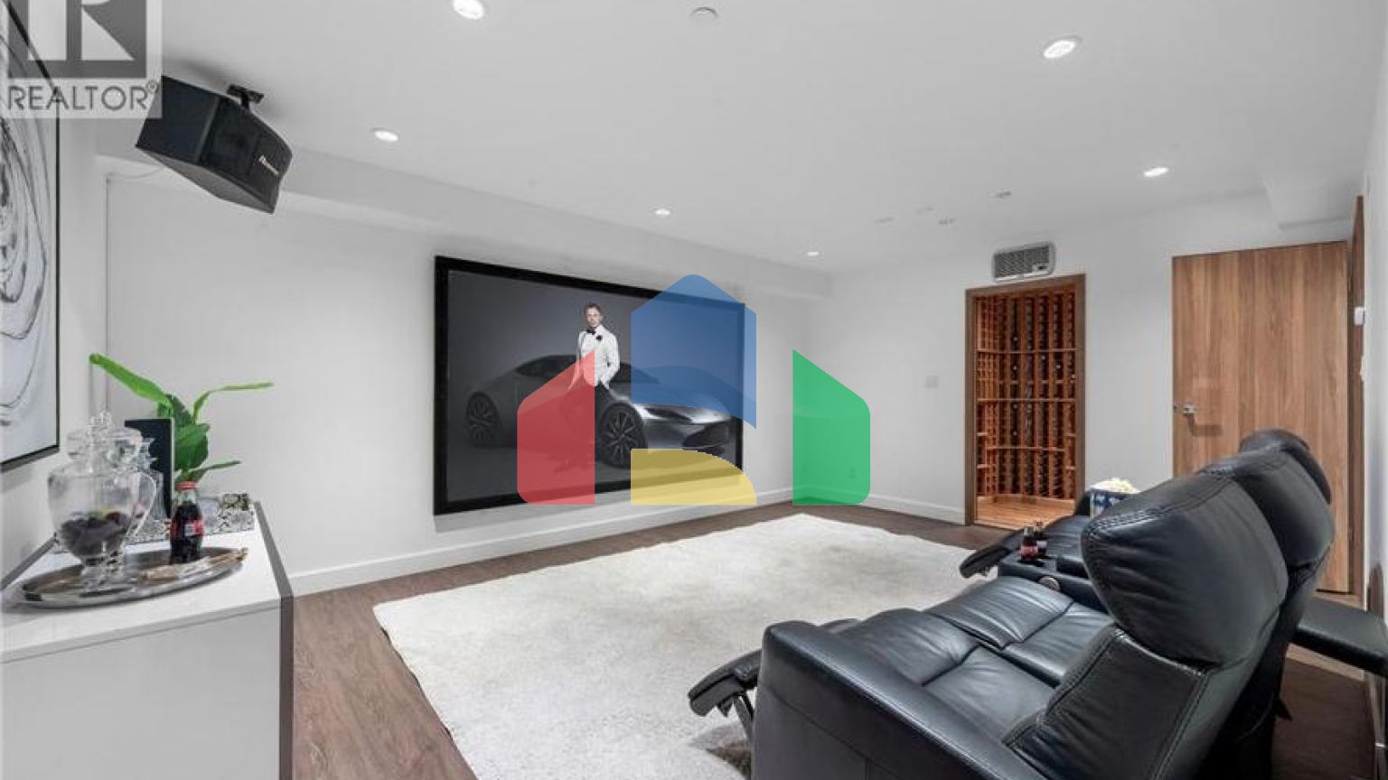 Residential - Single Family Home - West Vancouver, Canada - Canada