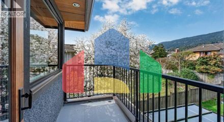 Residential - Single Family Home - West Vancouver, Canada - Canada