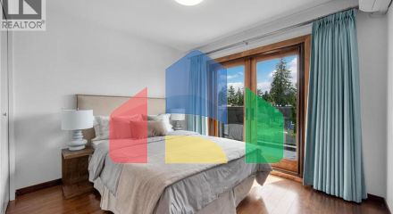 Residential - Single Family Home - West Vancouver, Canada - Canada