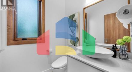 Residential - Single Family Home - West Vancouver, Canada - Canada