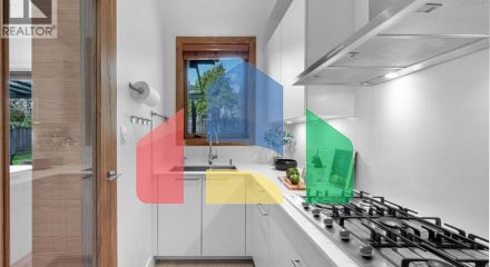 Residential - Single Family Home - West Vancouver, Canada - Canada