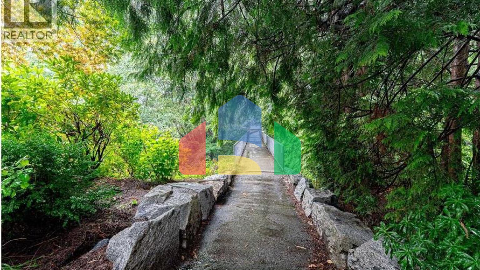 Residential - Townhouse - West Vancouver, Canada - Canada