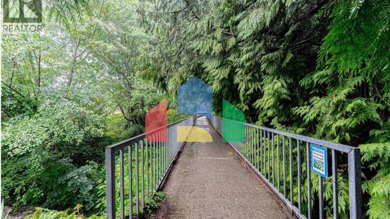 Residential - Townhouse - West Vancouver, Canada - Canada