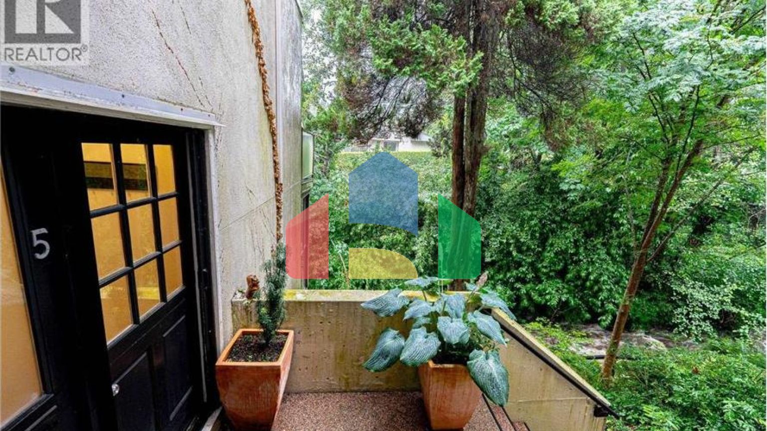 Residential - Townhouse - West Vancouver, Canada - Canada