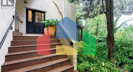 Residential - Townhouse - West Vancouver, Canada - Canada