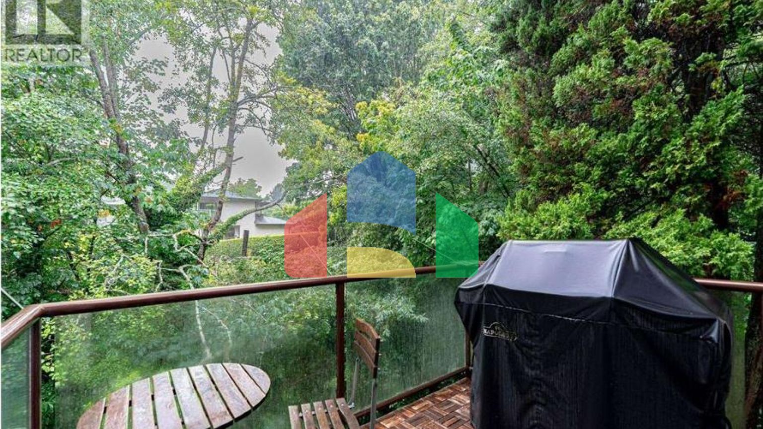 Residential - Townhouse - West Vancouver, Canada - Canada