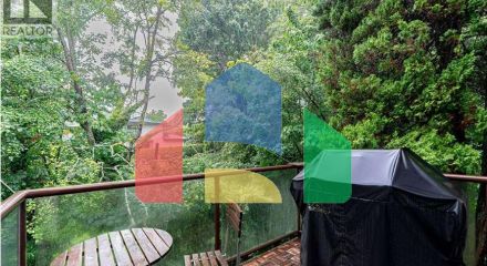 Residential - Townhouse - West Vancouver, Canada - Canada