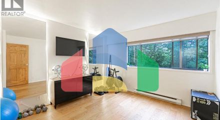 Residential - Townhouse - West Vancouver, Canada - Canada