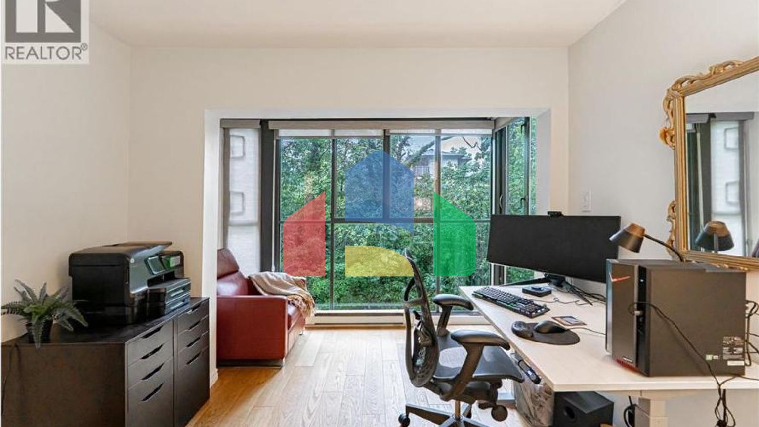 Residential - Townhouse - West Vancouver, Canada - Canada