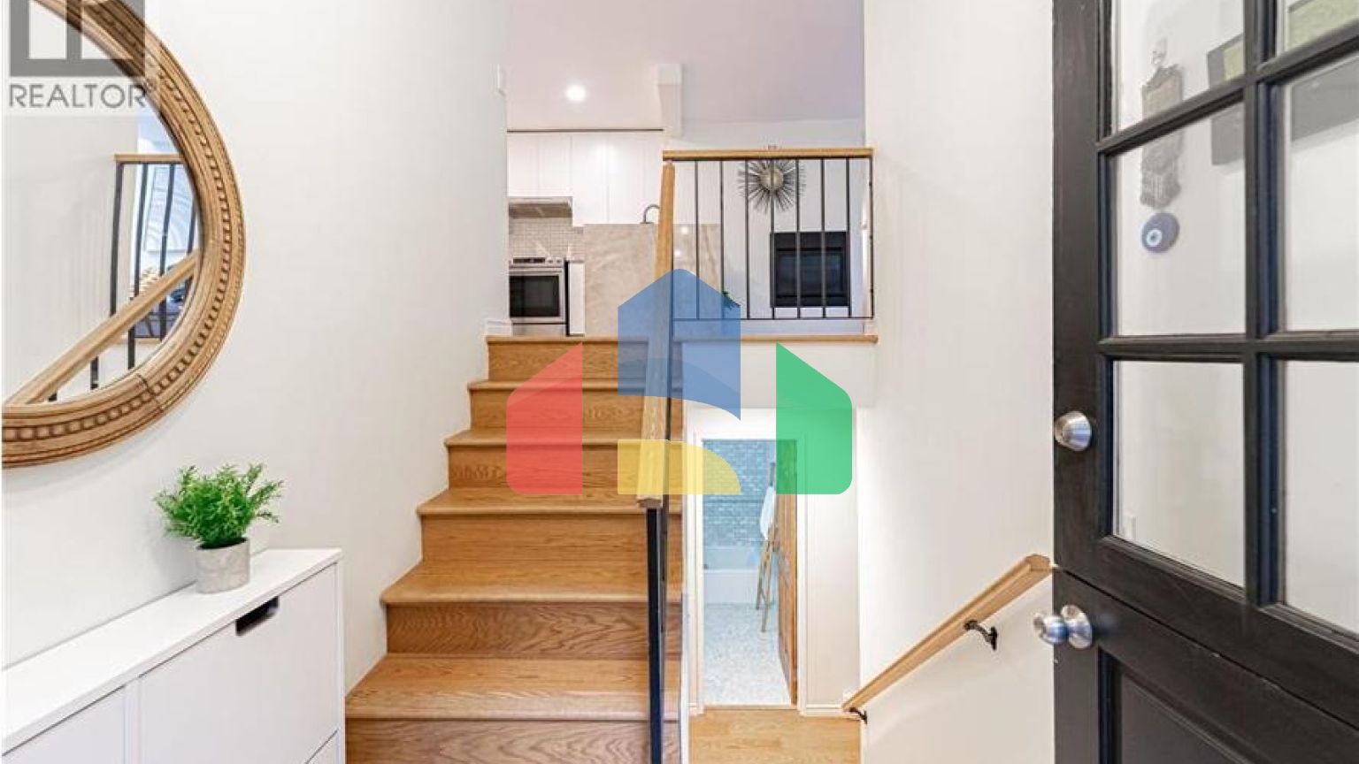 Residential - Townhouse - West Vancouver, Canada - Canada