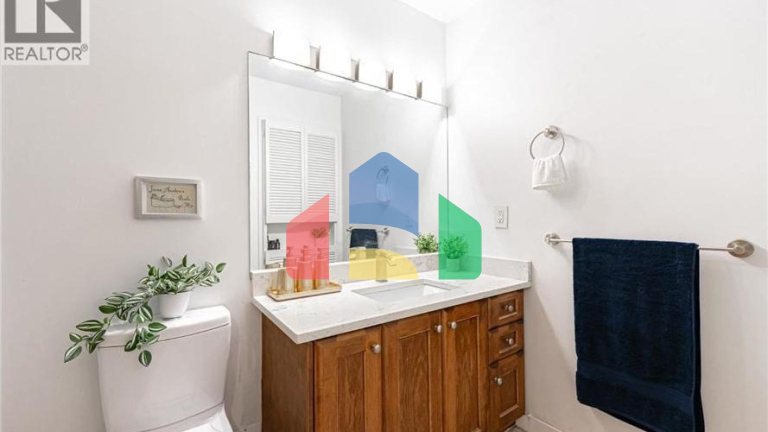 Residential - Townhouse - West Vancouver, Canada - Canada