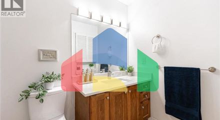 Residential - Townhouse - West Vancouver, Canada - Canada